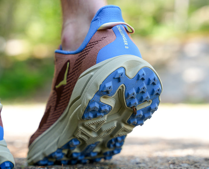 Hoka M CHALLENGER 8 WIDE Maple / Cardamom