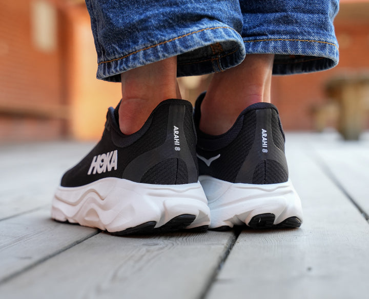 Hoka W ARAHI 8 WIDE Black / White