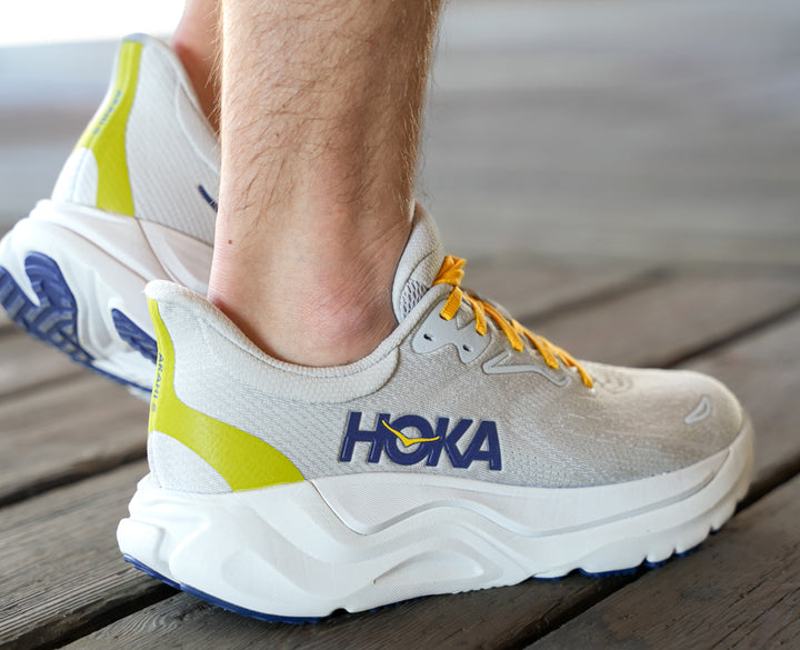Hoka M ARAHI 8 WIDE Stardust / Cosmic Grey