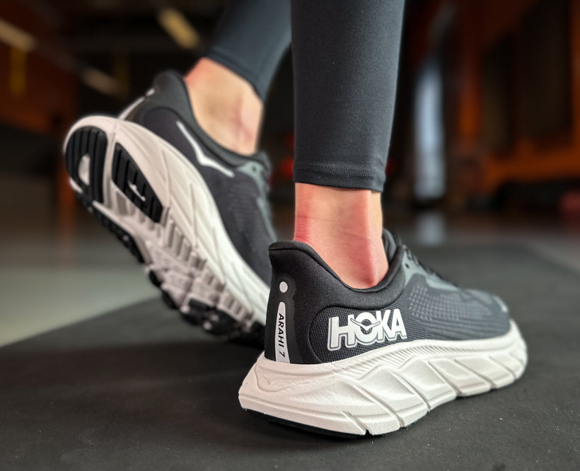 Hoka W ARAHI 7 Black White Framsport