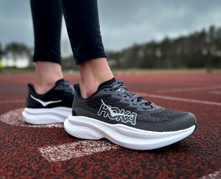 Hoka W MACH 6 Black / White