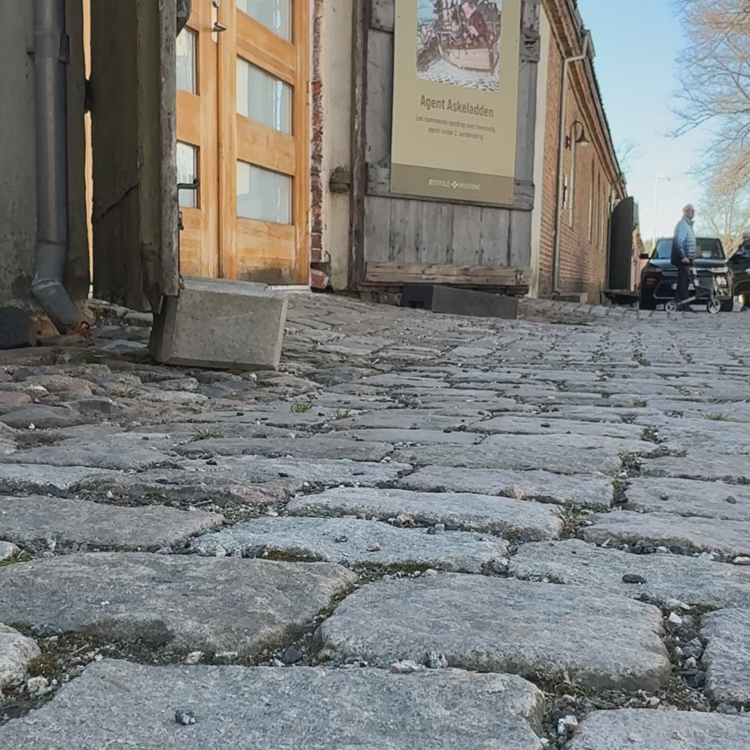 Hoka M CLIFTON 10 WIDE Black / White