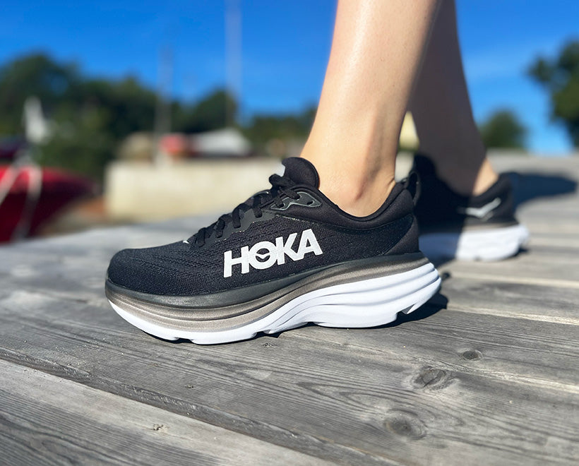 Hoka W BONDI 8 WIDE Black/White – Framsport