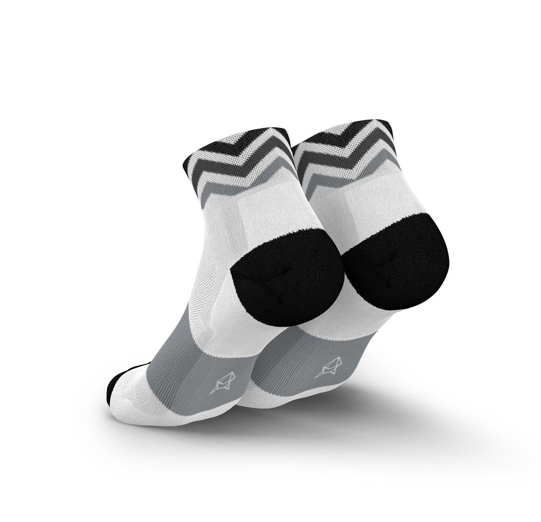 Incylence ULTRALIGHT WAVES SHORT White