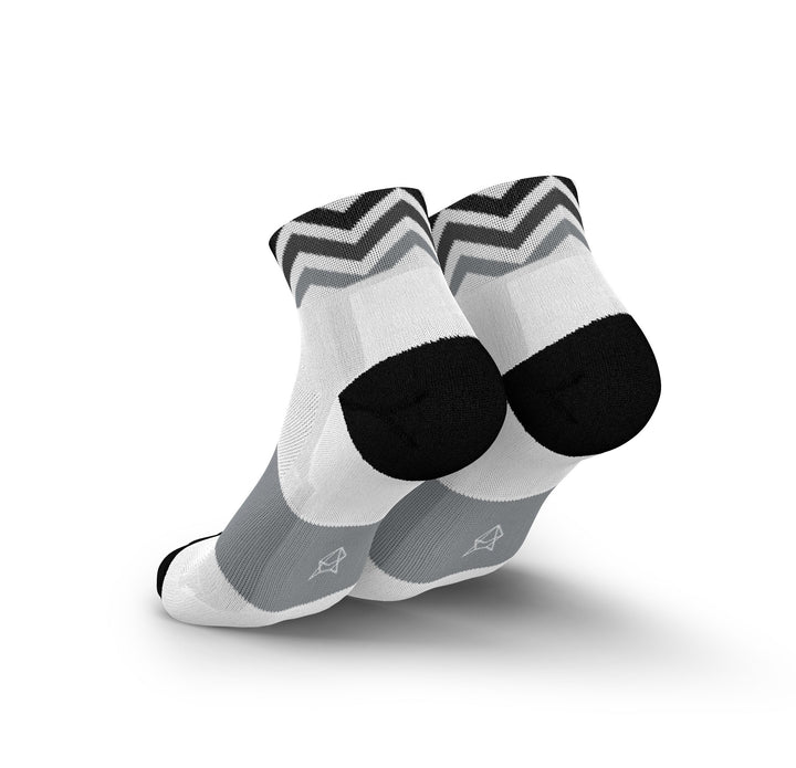 Incylence ULTRALIGHT WAVES SHORT White