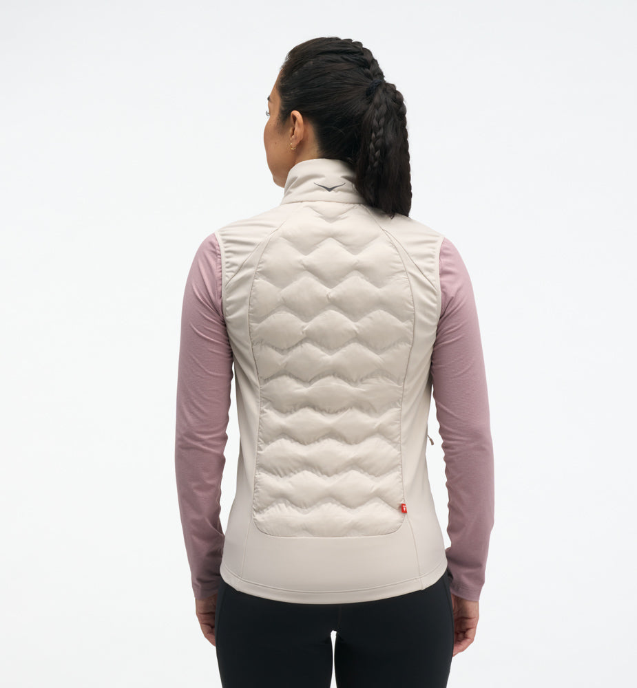 Hoka W SKYFILL INSULATED VEST River Rock Grey