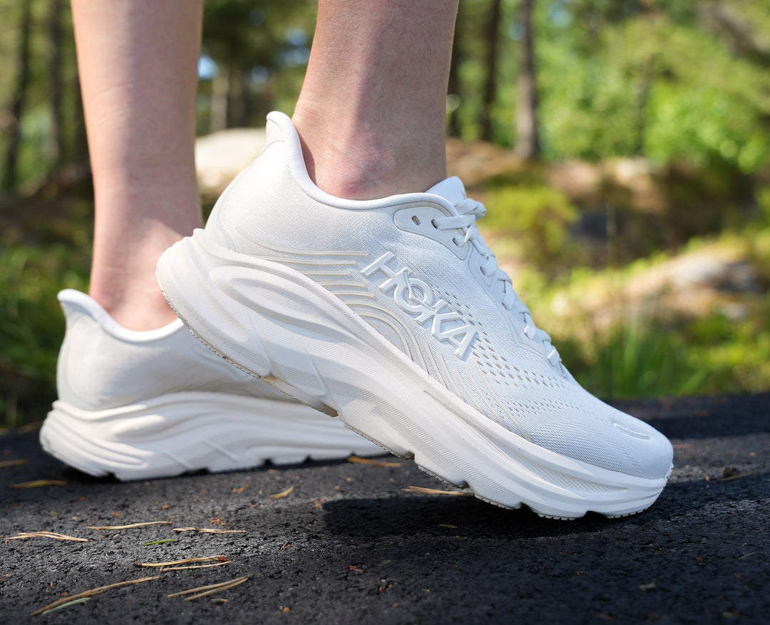 Hoka W CLIFTON 11 Alabaster / Oat Milk