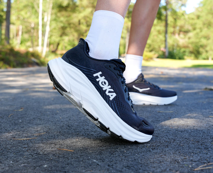Hoka W CLIFTON 11 Black / White