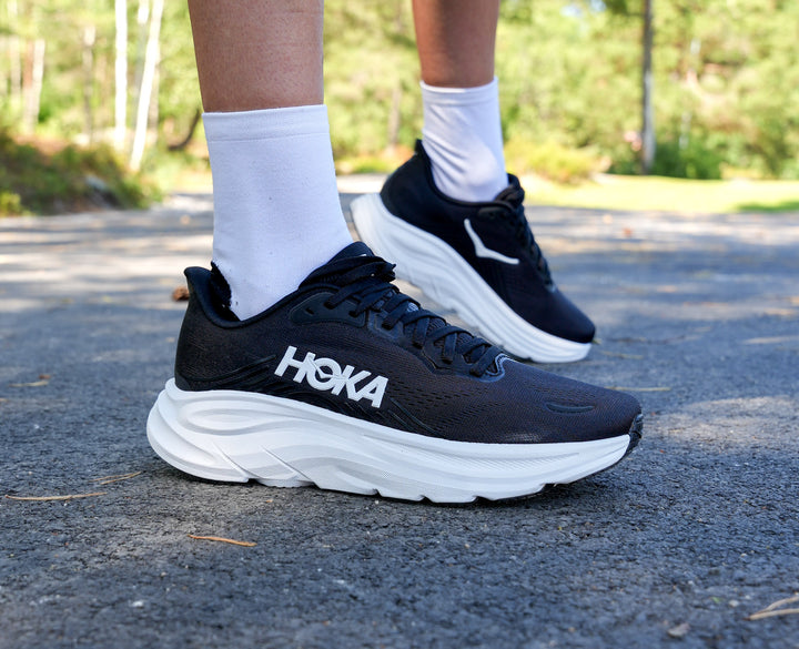 Hoka W CLIFTON 11 Black / White