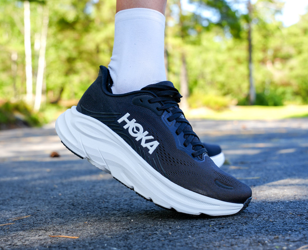 Hoka W CLIFTON 11 Black / White