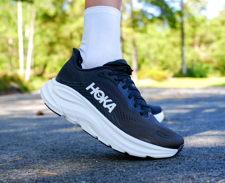Hoka W CLIFTON 11 Black / White