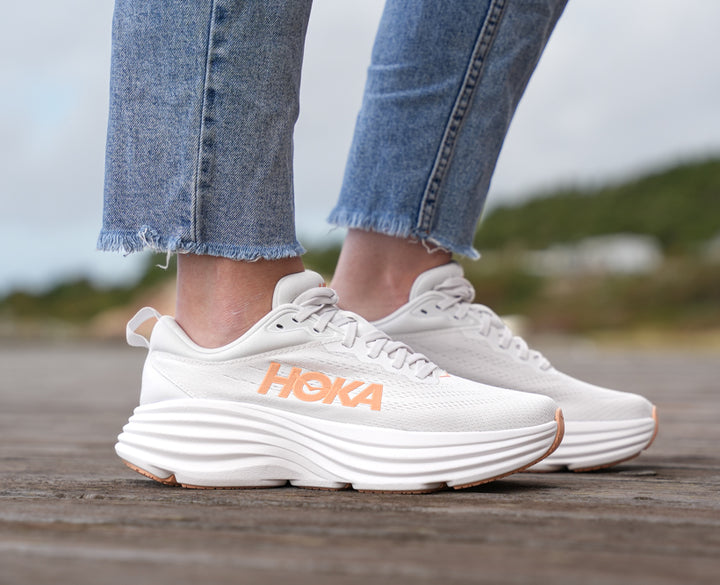 Hoka W BONDI 8 White / Cantaloupe