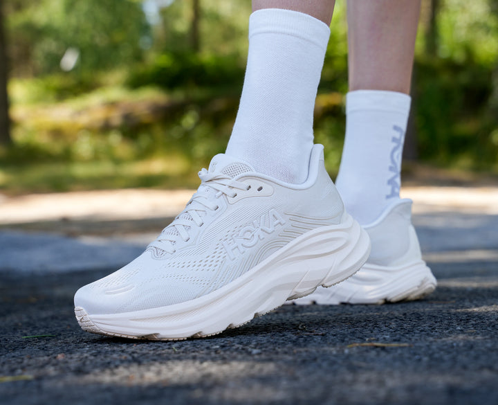 Hoka W CLIFTON 11 Alabaster / Oat Milk