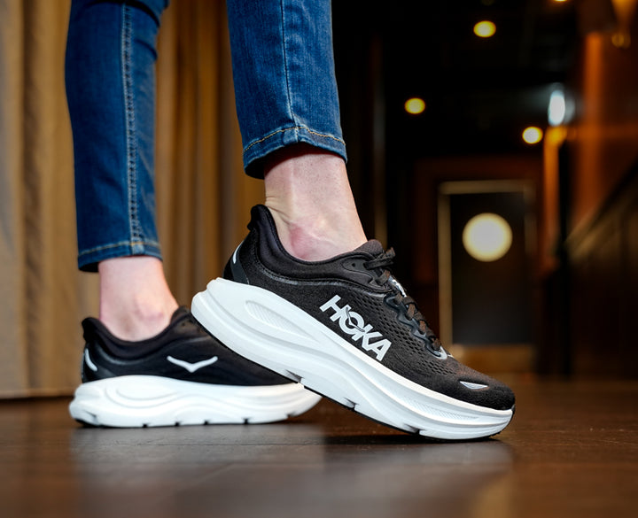 Hoka W BONDI 9 Black / White