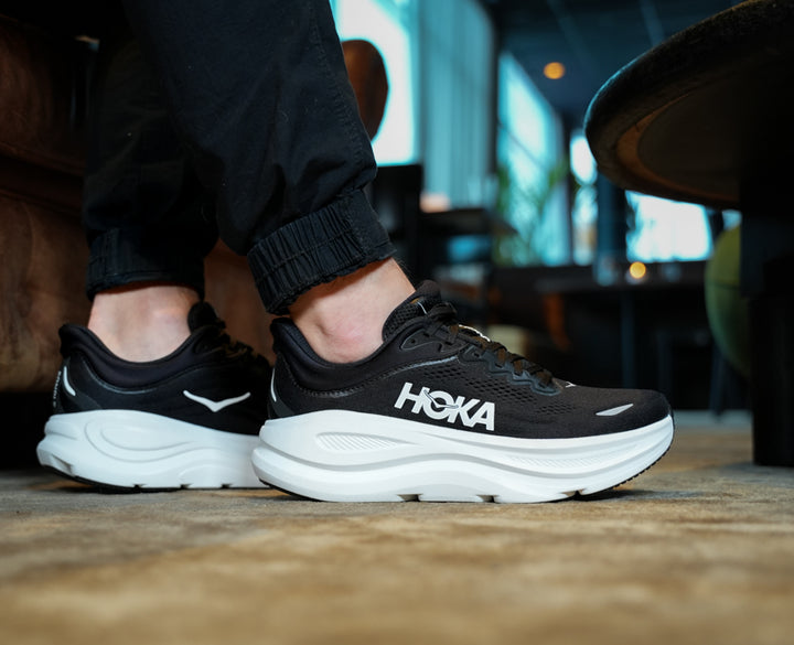 Hoka M BONDI 9 Black / White