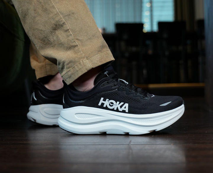 Hoka M BONDI 9 Black / White