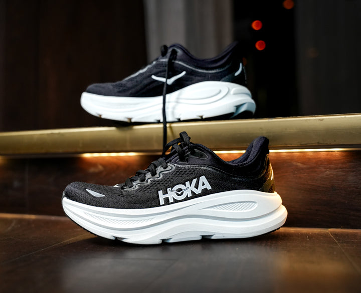 Hoka W BONDI 9 Black / White