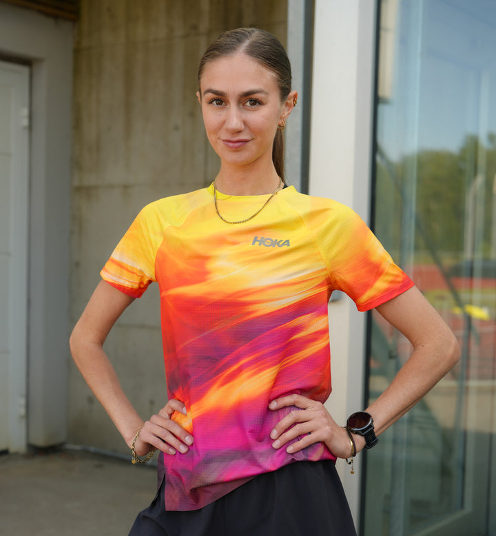 Hoka W RACE DAY SHORT SLEEVE TR PRT Hoka Citrus Prt