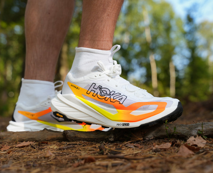 Hoka M TECTON X 4 Frost / Neon Tangerine
