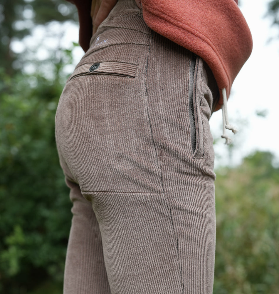 Amundsen Sports Concord Slim Knickerbockers Womens Dark Desert