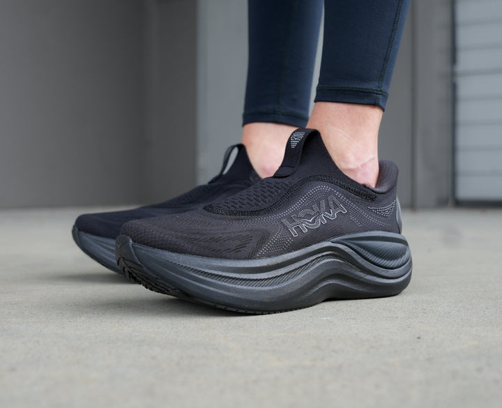 Hoka W SKYWARD LACELESS Black / Black