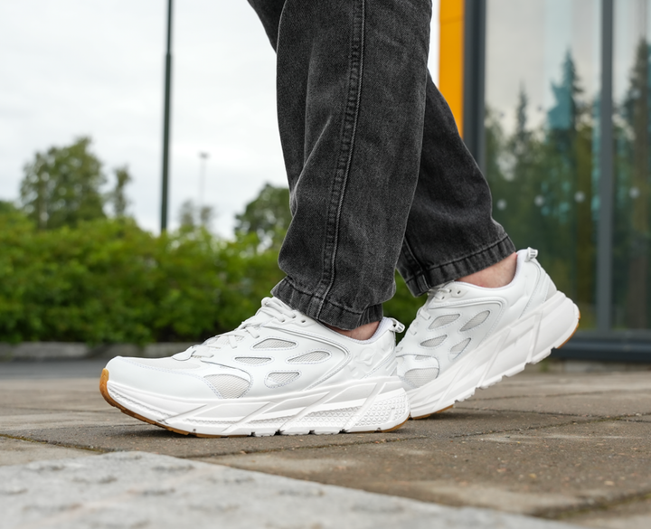 Hoka U CLIFTON L White / White