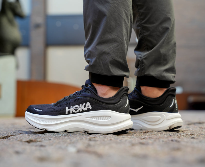 Hoka M BONDI 9 Black / White