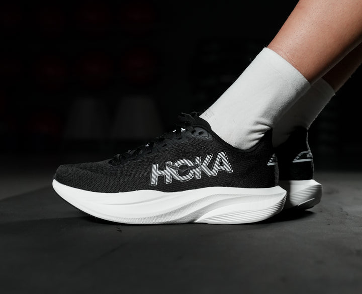 Hoka W MACH 7 Black / White