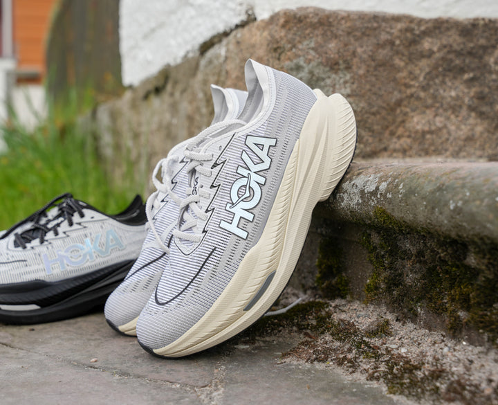 Hoka U MACH X 2 White / Cosmic Grey