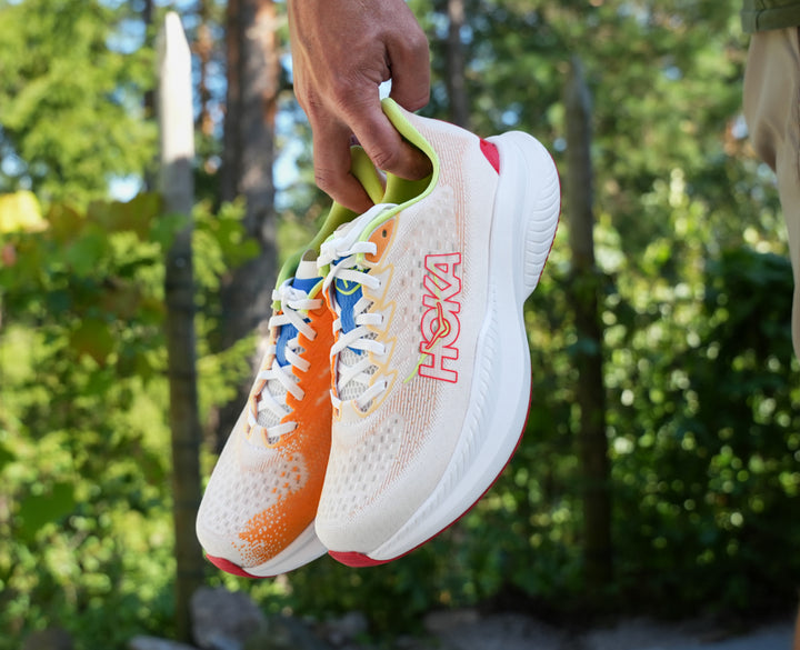 Hoka M MACH 6 WIDE White / Solar Flare