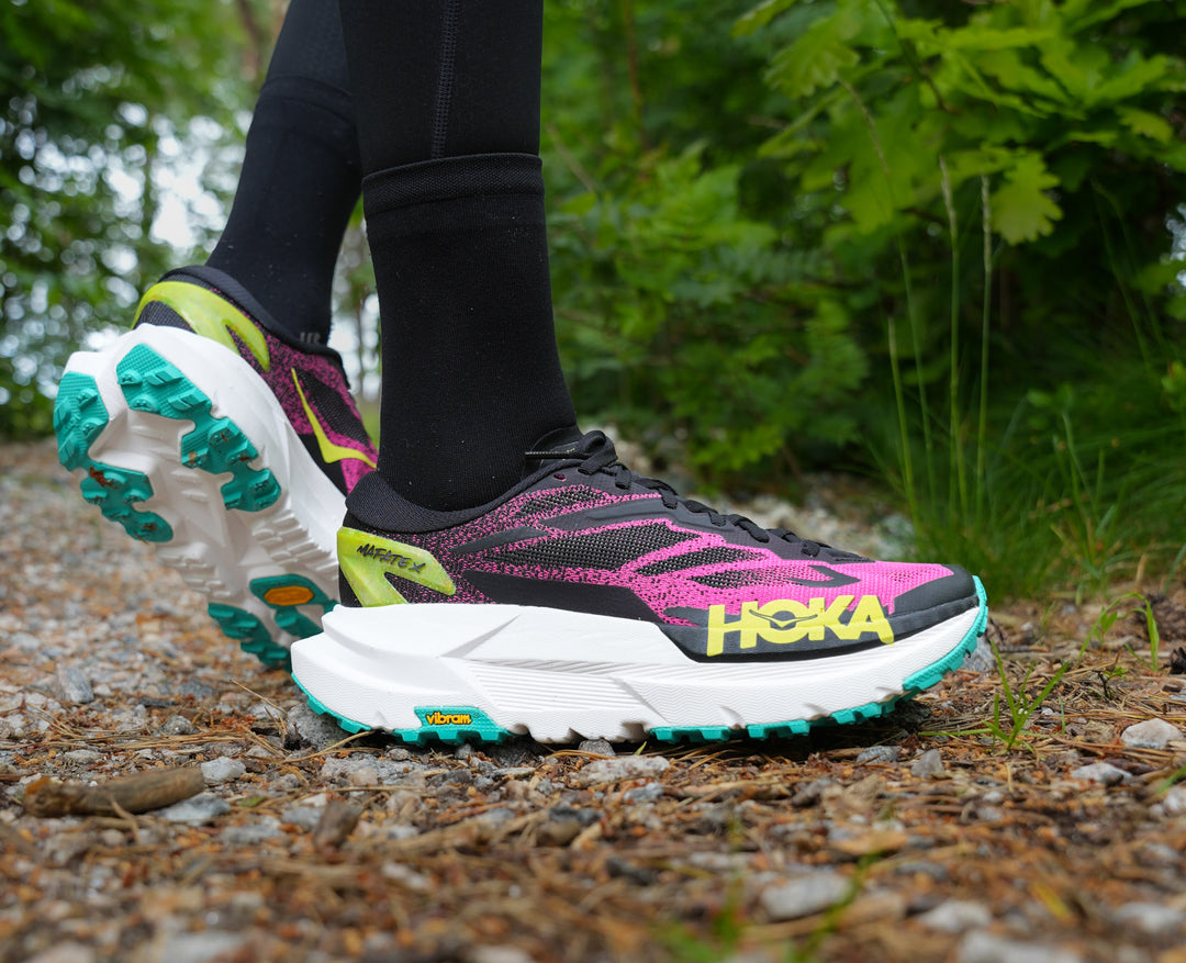 Hoka W MAFATE X Black / Neon Dragonfruit