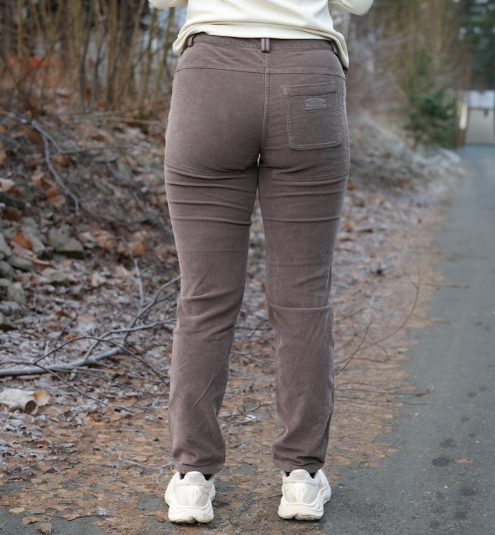 Amundsen Sports Fjordcord Slacks 16 Wale Womens Cowboy