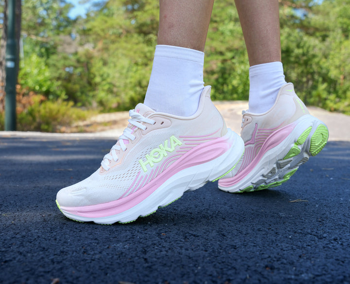 Hoka W CLIFTON 11 WIDE Tangerine Glow / White