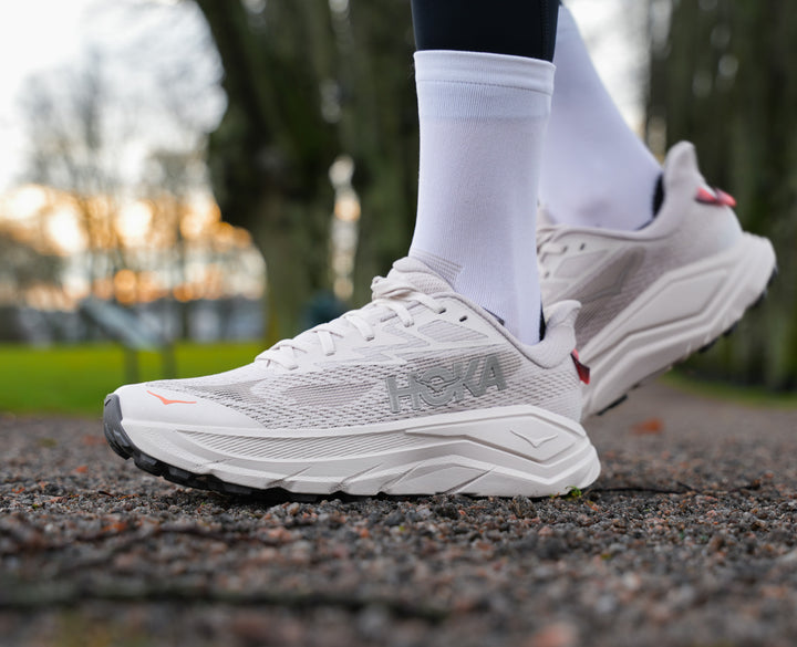 Hoka W CHALLENGER 8 WIDE Stucco / Asphalt Grey