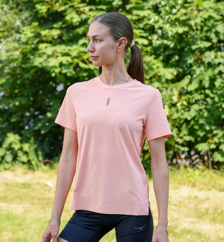Hoka W EVERYRUN SHORT SLEEVE Sunstone