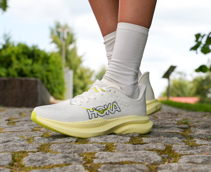 Hoka W MACH 6 White / Neon Hoka Citrus