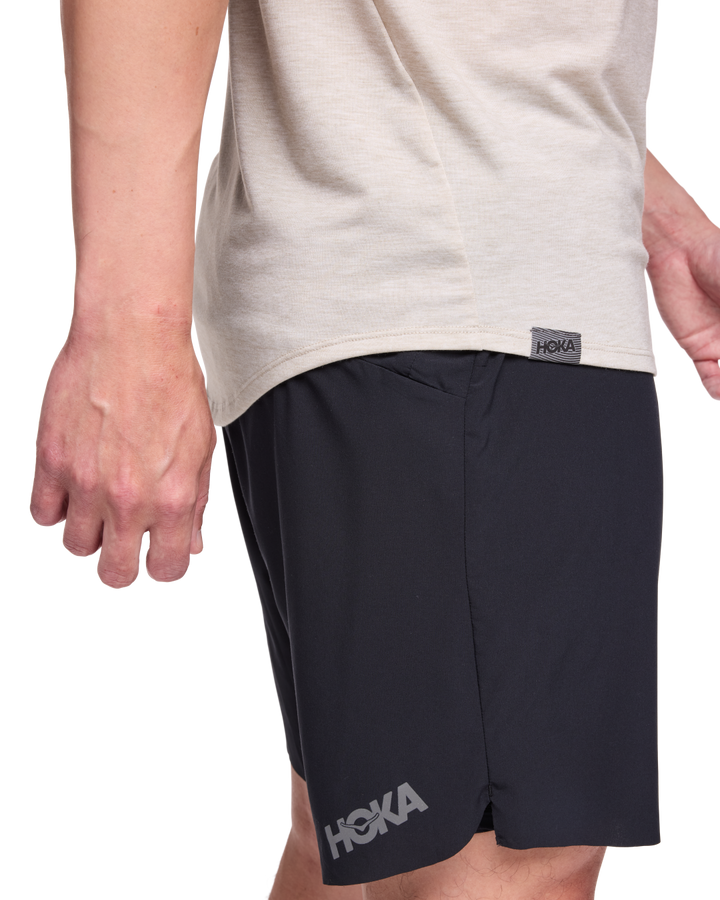 Hoka M HOKA ESSENTIAL TEE Sesame Htr