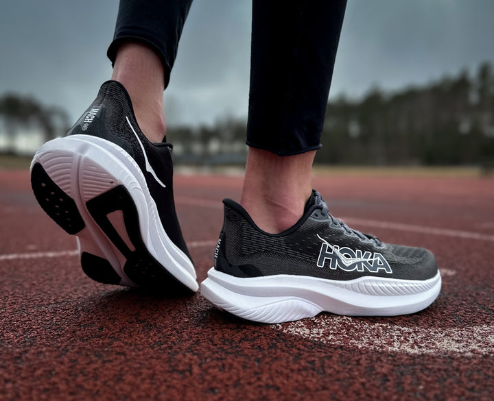 Hoka W MACH 6 WIDE Black / White