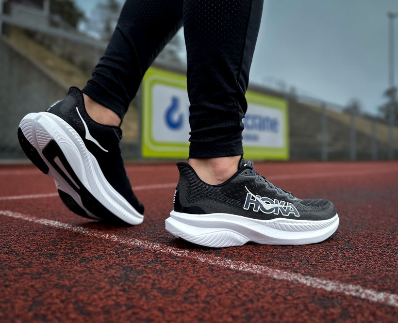 Hoka M MACH 6 WIDE Black / White