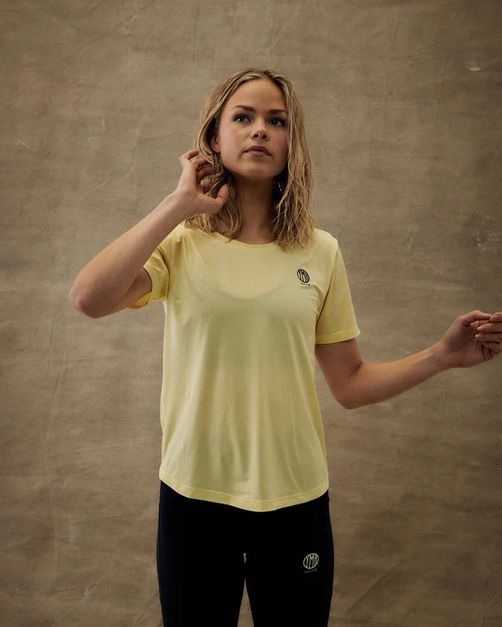 YMR Track Club Nordic Runrise Ladies T-shirt Soft Yellow