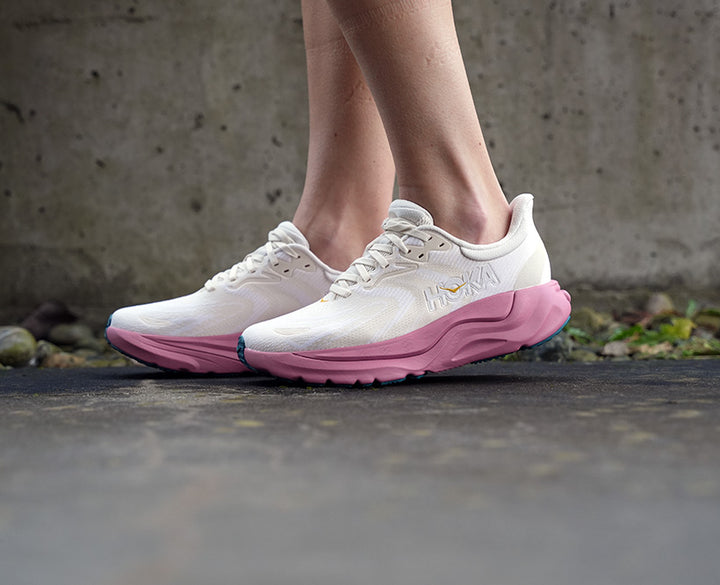 Hoka W ARAHI 8 Alabaster / Lingonberry