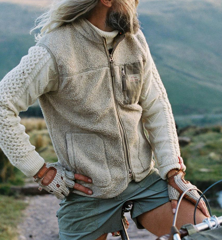 Amundsen Sports Heroes Wool Fleece Vest Mens  Natural